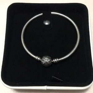 Limited Edition Dainty Bow Bangle Christmas 2015